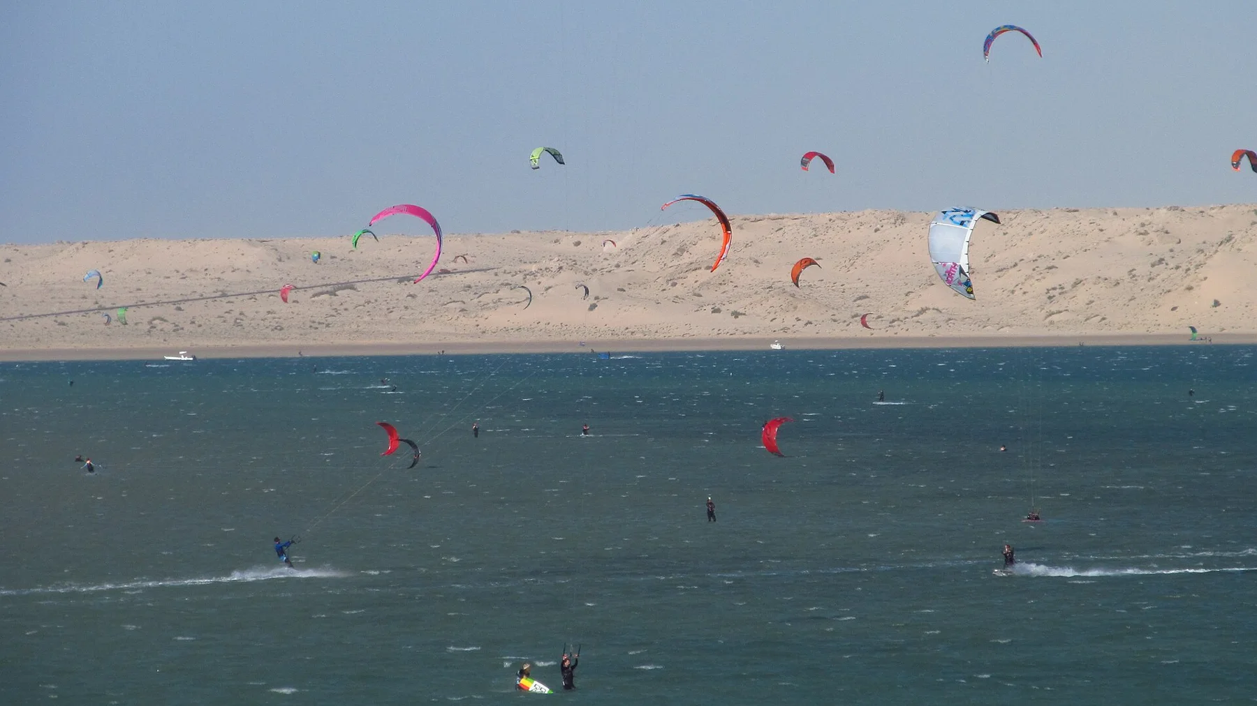 Kitesurf à Dakhla, au Sahara occidental